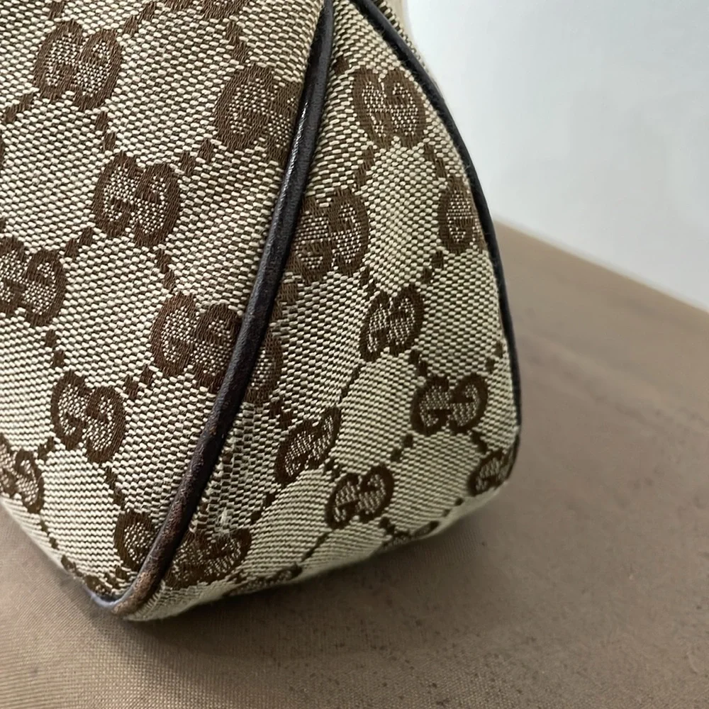 Vintage Gucci Monogram Handbag - Picture 5 of 16